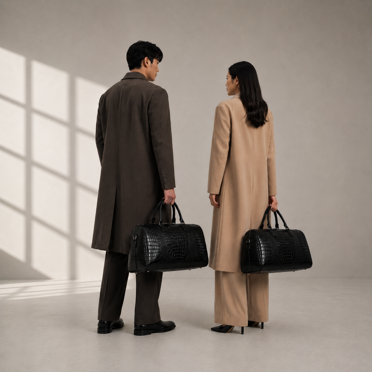 Travel Bags for Men and Women - Stylish and Functional